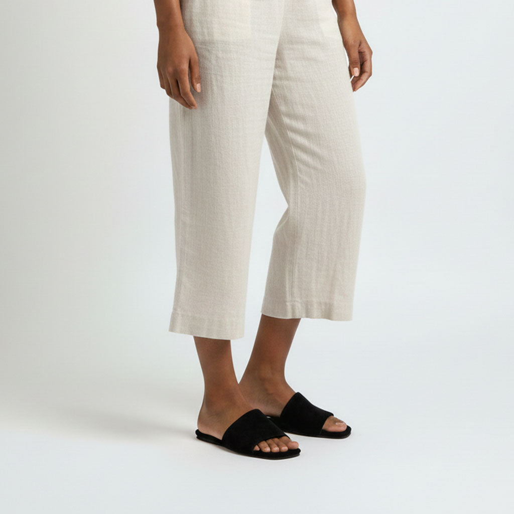 Black Color Velvet Slipper with Cover Front | GW315