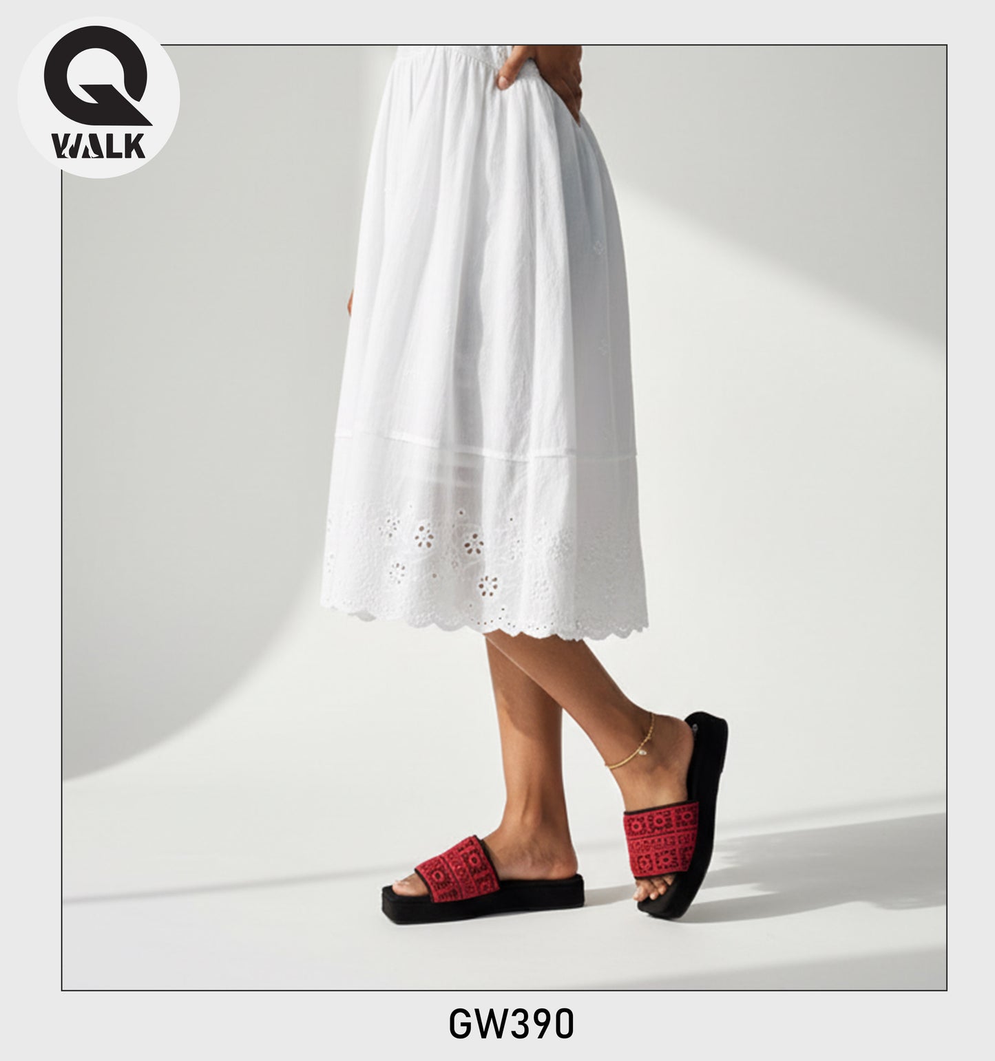 Black Color Velvet with Maroon Color Lace Flatfoam | GW390